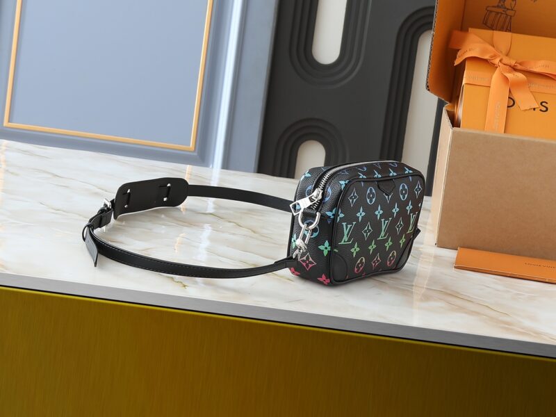 LOUIS VUITTON M14058 SIZE:20.0 x 13.0 x 6.5CM - Image 3