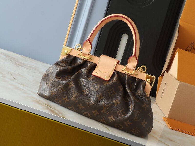 LOUIS VUITTON M46544 SIZE:28 x 14 x 10CM - Image 4