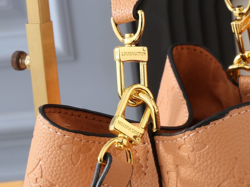 LOUIS VUITTON M45256 SIZE:26.0 x 26.0 x 17.5CM - Image 9