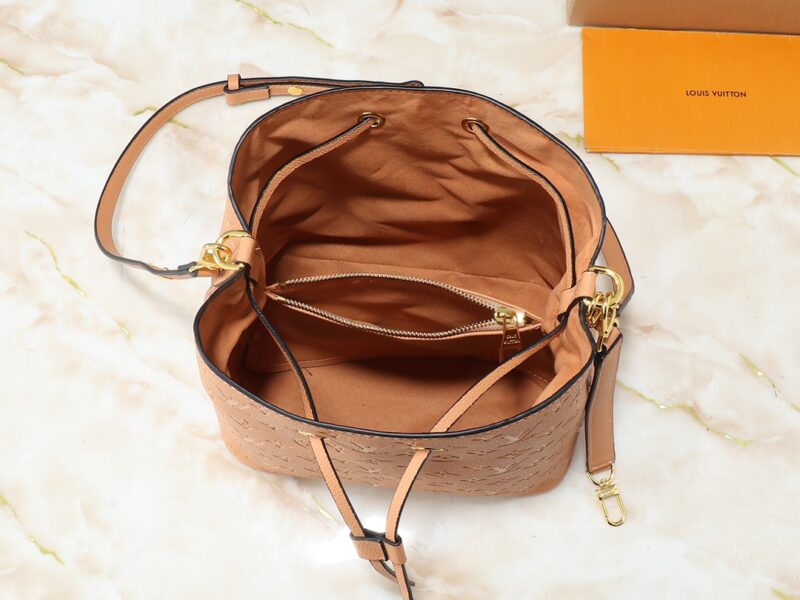 LOUIS VUITTON M45256 SIZE:26.0 x 26.0 x 17.5CM - Image 7