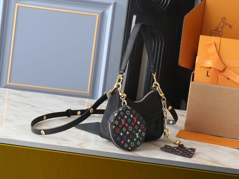 LOUIS VUITTON M13100 SIZE:19.0 x 13.5 x 6.5CM - Image 3