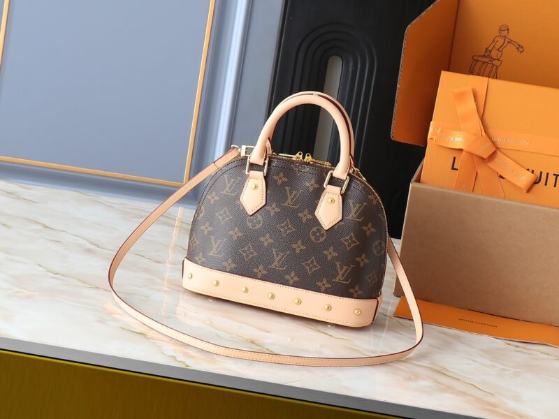 LOUIS VUITTON M13078 SIZE:17.5 x 11.5 x 23.5CM - Image 10