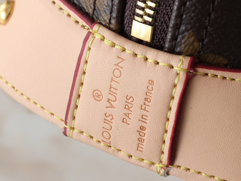 LOUIS VUITTON M13078 SIZE:17.5 x 11.5 x 23.5CM - Image 5
