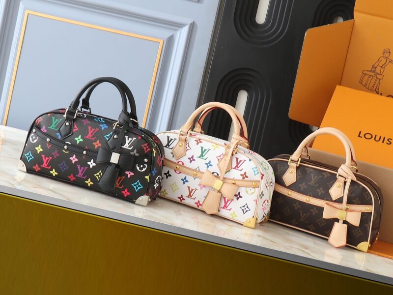 LOUIS VUITTON M13084 SIZE:27.0 x 14.0 x 10.0CM
