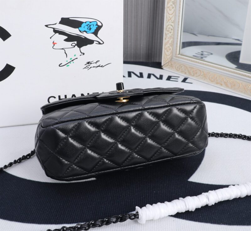 Chanel 8890# SIZE:13 X21 X8CM - Image 5