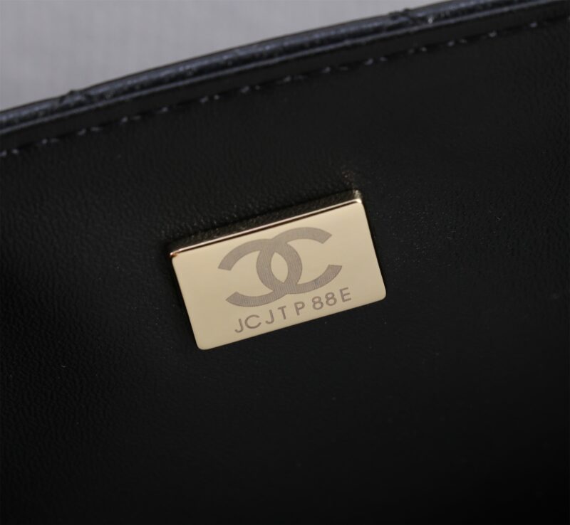 Chanel 8890# SIZE:13 X21 X8CM - Image 7