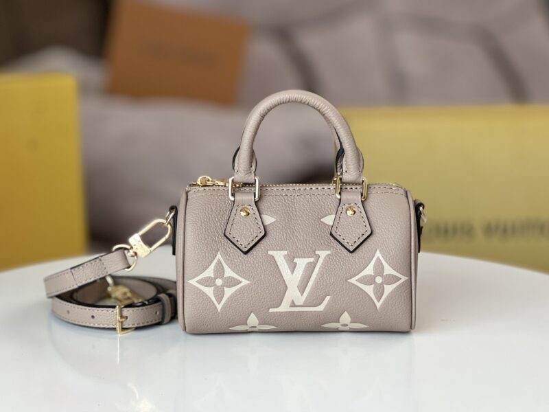 LOUIS VUITTON M81456 SIZE:16.0 x 11.0 x 9.0 cm