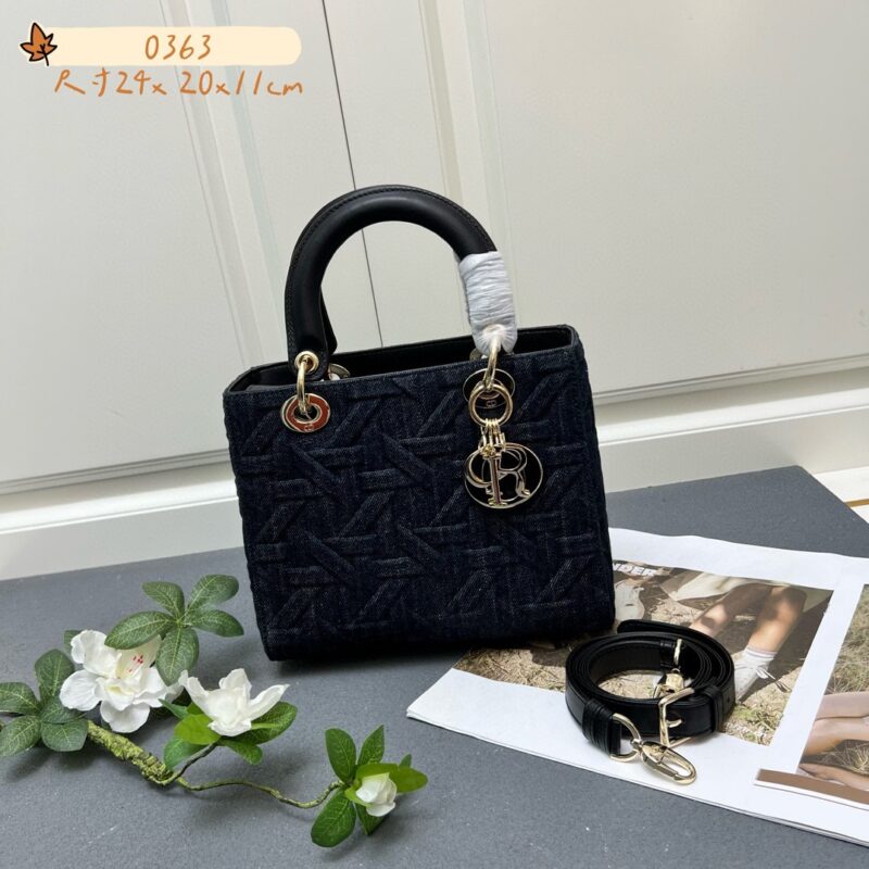 DIOR 0363 SIZE:24x 20x11CM