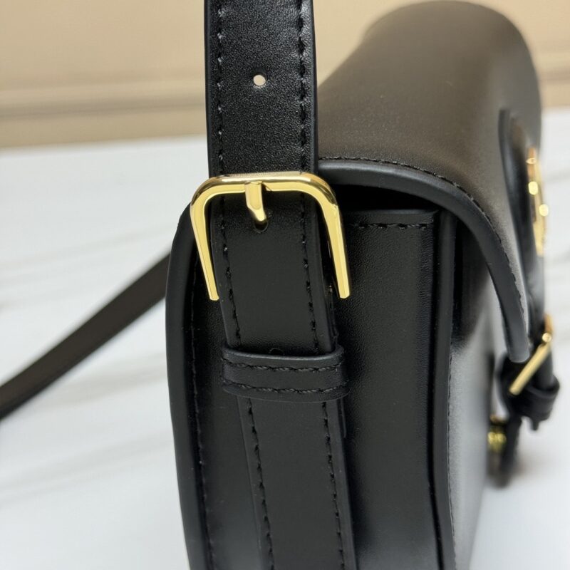 DIOR D ior Bobby SIZE:17.5×11×3.5cm - Image 5