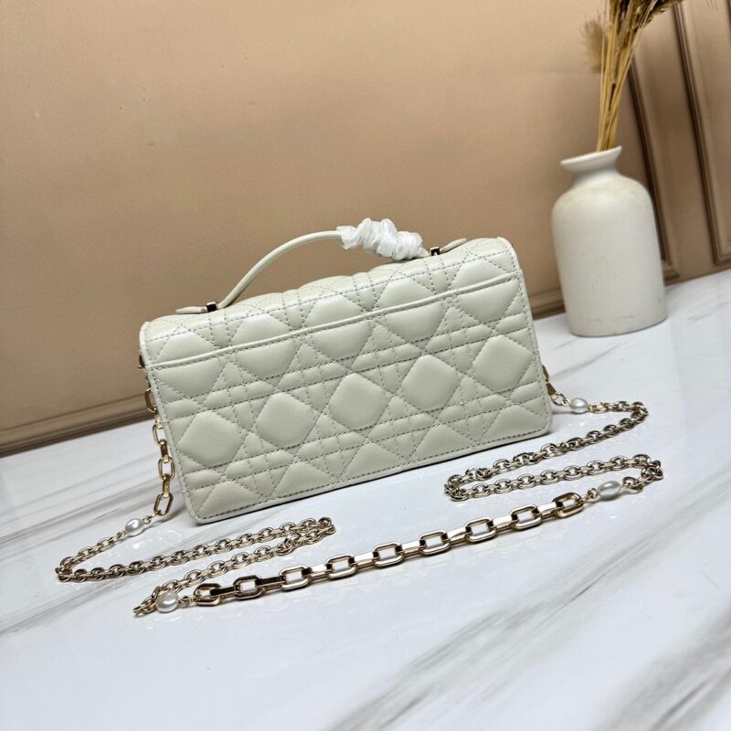 DIOR 𝗠𝗶𝘀𝘀 𝗗𝟭𝟬𝗥 SIZE:21*11.5*4.5CM - Image 5