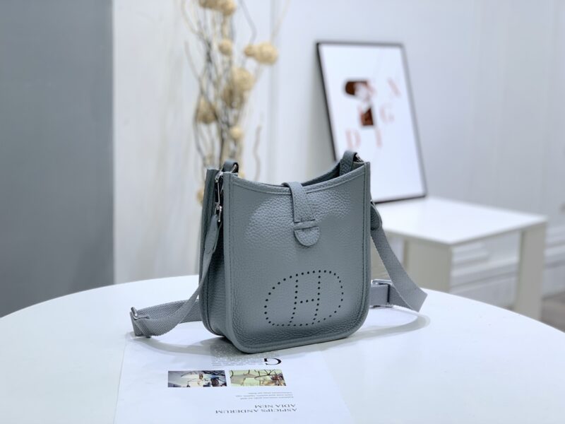 HERMES Evelyn SIZE:18cm*28cm