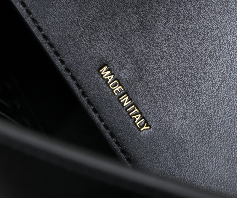 FENDI 7714 SIZE:27✖️15✖️6CM - Image 8