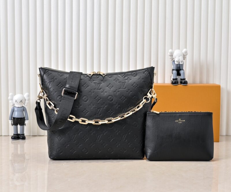 LOUIS VUITTON M12068 SIZE:38x33x10CM