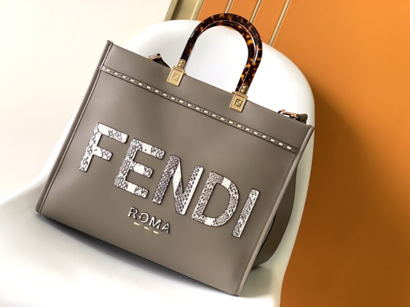 FENDI 8372 SIZE:35-17-31cm