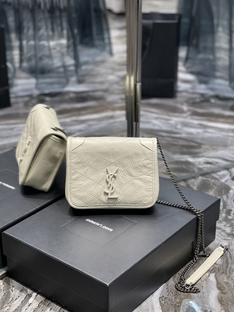 YSL 583103 SIZE:19x15x6cm