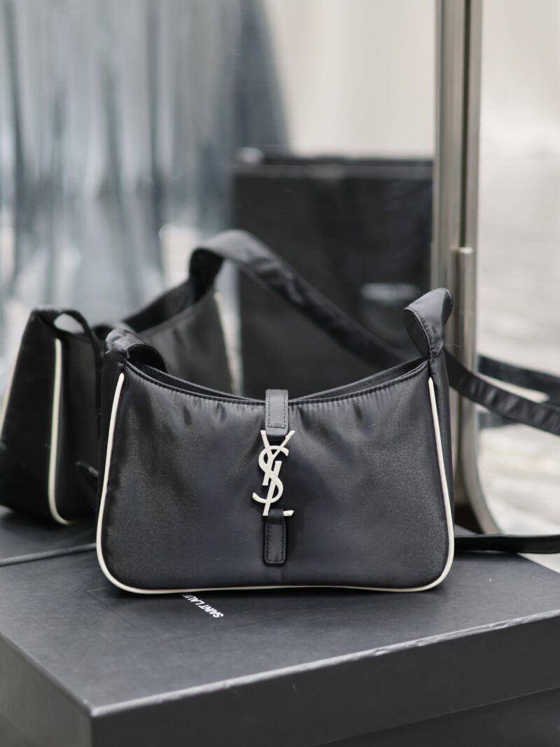 YSL 657228 SIZE:25×15×6cm