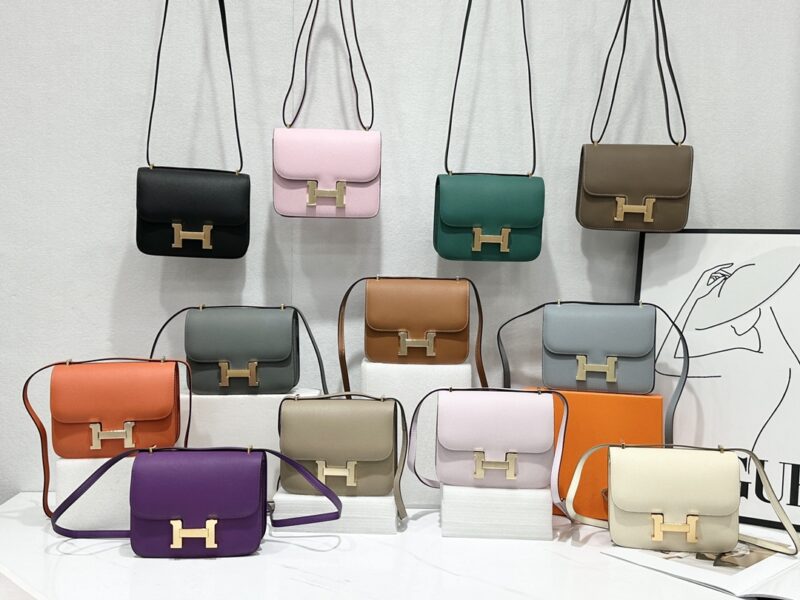 HERMES SIZE:18cmx15cmx4cm