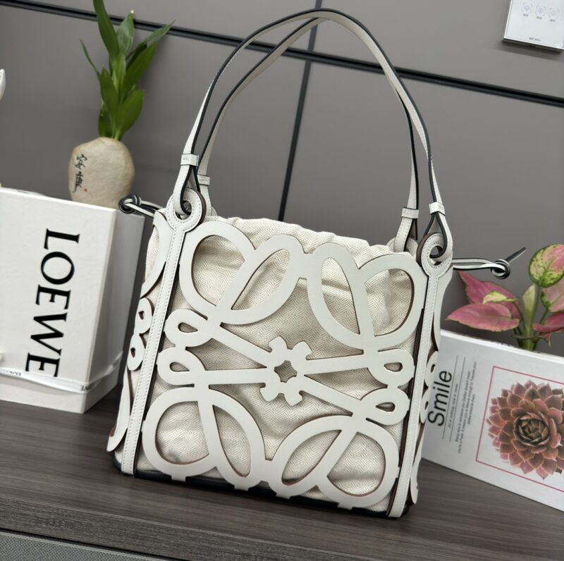 LOEWE 652419 SIZE:32*12*25.5CM