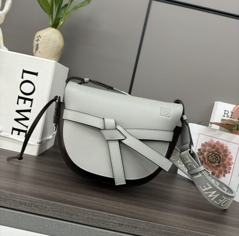 LOEWE 011821 SIZE:20*12.5*19cm