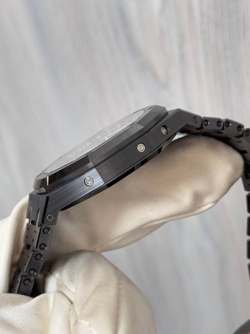 AUDEMARS PIGUET   VS Black Ceramic Perpetual Calendar Watch, one of Audemars Piguet's top models, ultra-thin perpetual calendar movement, black ceramic case, black perpetual calendar dial - Image 8
