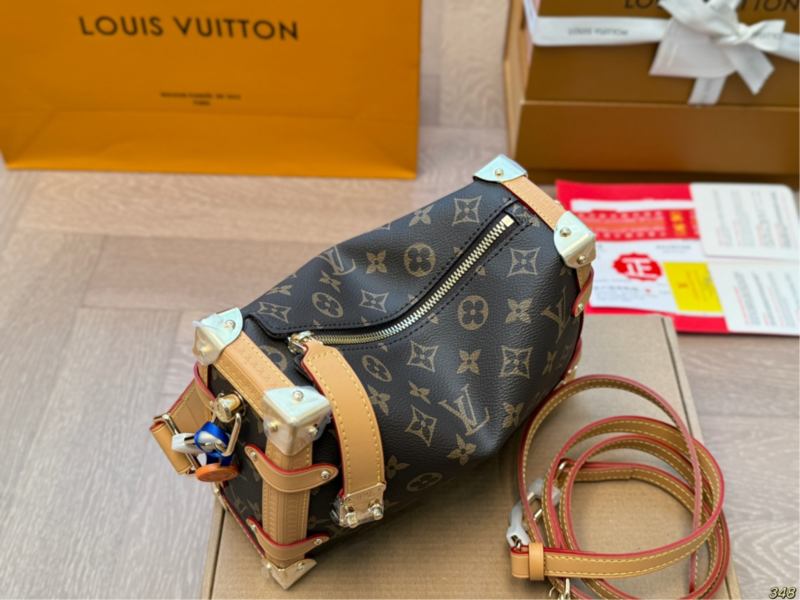 LOUIS VUITTON - Image 2