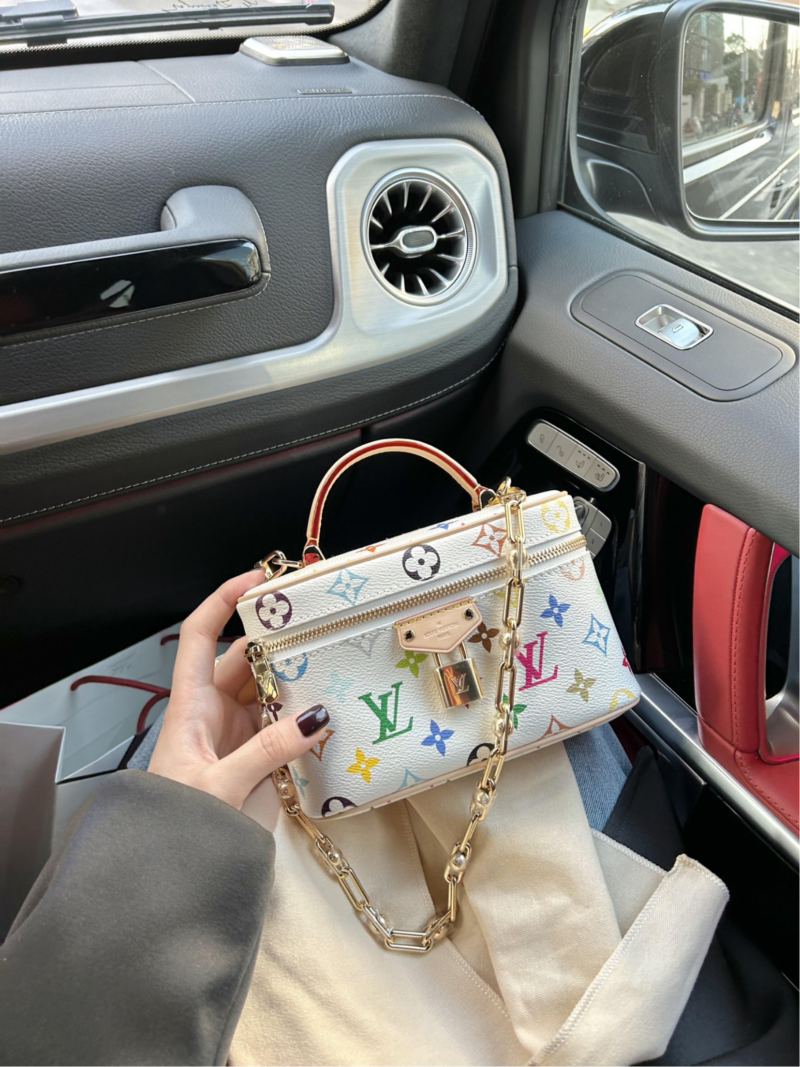 LOUIS VUITTON - Image 2