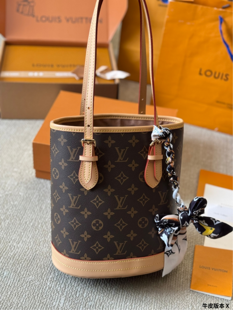 LOUIS VUITTON - Image 3