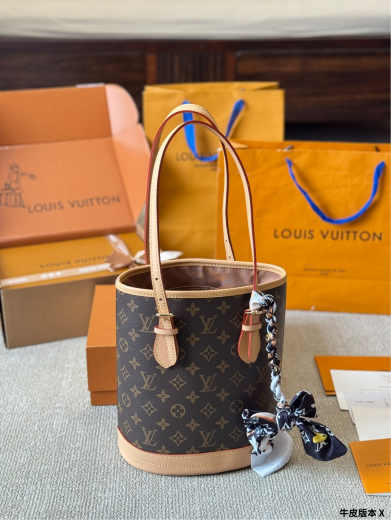 LOUIS VUITTON - Image 7