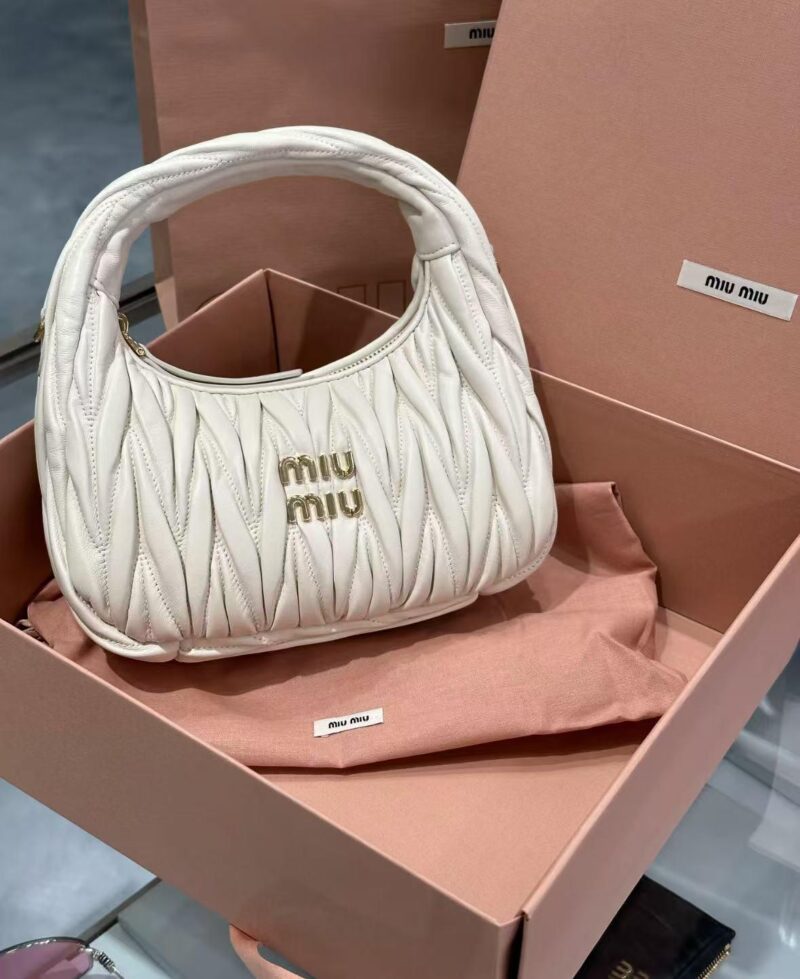 MIUMIU