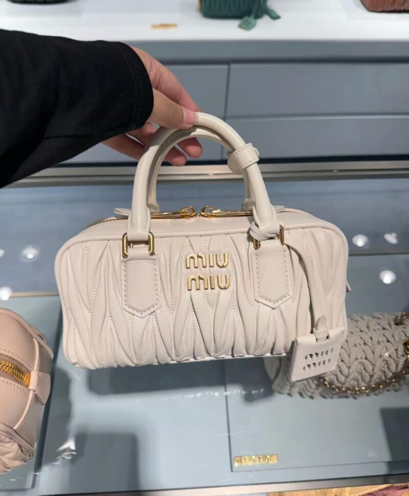 MIUMIU