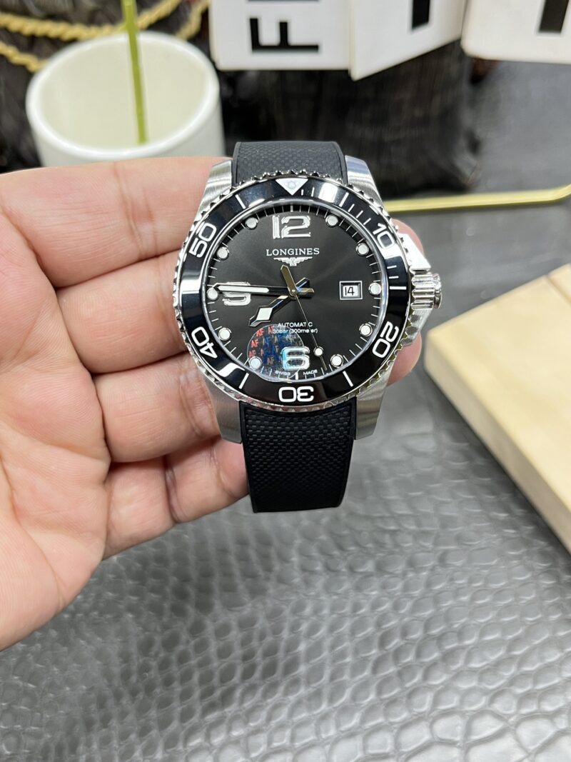 LONGINES