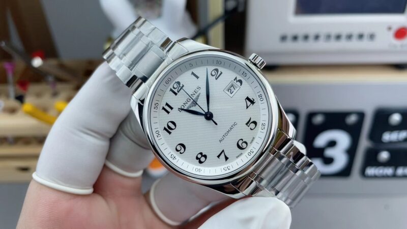 LONGINES