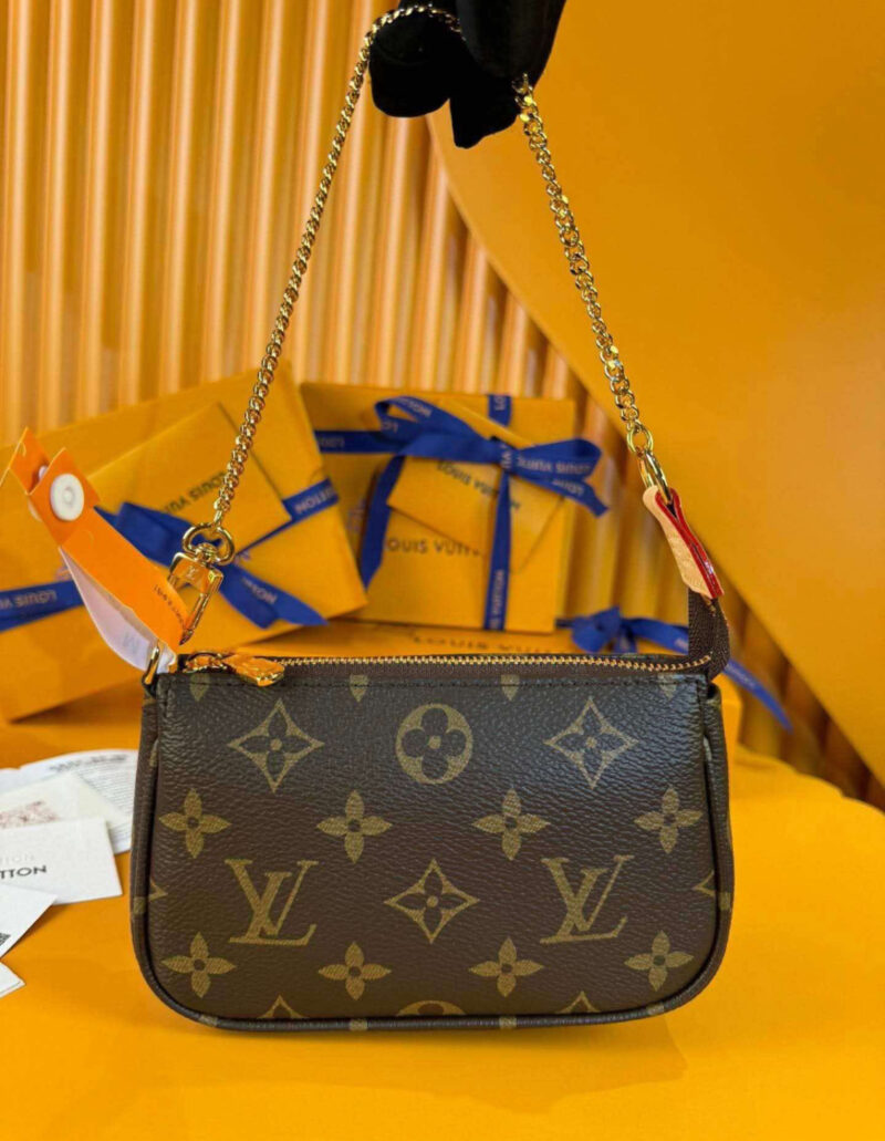 Cost price: Special offer Two bags get one free = 3 bags One belt get one free = 2 belts Get one labo cloth Total: 6 items - Image 6