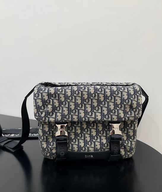 Dior 1 bag 189 USD Gucci 2 bags 201 USD 8th Anniversary Gift Total 390 USD