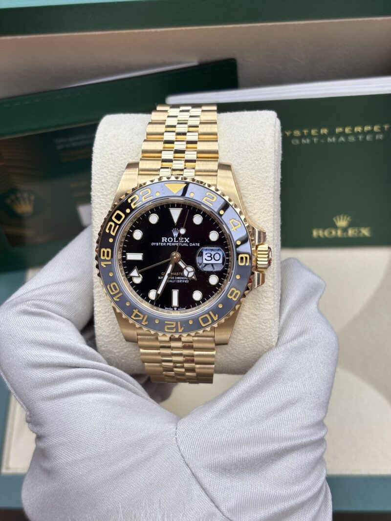 This model: Rolex Greenwich watch Diameter/size: 40mm Dial color: black Mirror material: scratch-resistant sapphire crystal Case material: stainless steel plated with 18k gold Waterproof depth: 100 meters Movement model: top quality C factory advanced custom 3235 movement